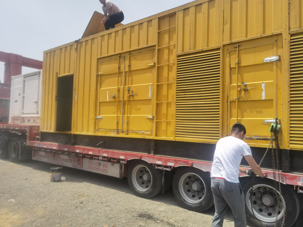 富蕴除了负载情况和发动机维护,还有哪些因素会影响 200kw 柴油发电机的油耗?